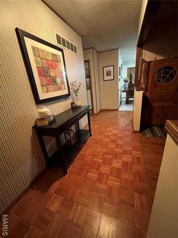 $475,000 | 11 South Meadow Drive, O'Fallon, MO 63366