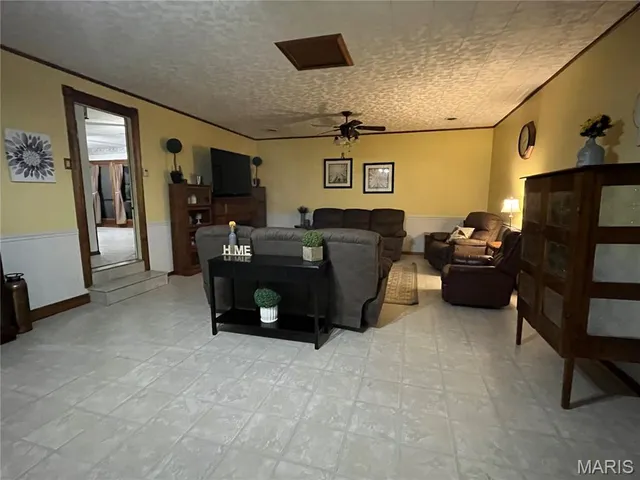 $475,000 | 11 South Meadow Drive, O'Fallon, MO 63366