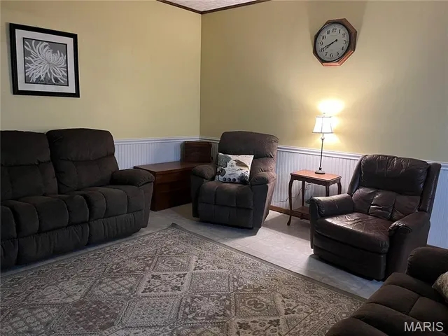 $475,000 | 11 South Meadow Drive, O'Fallon, MO 63366