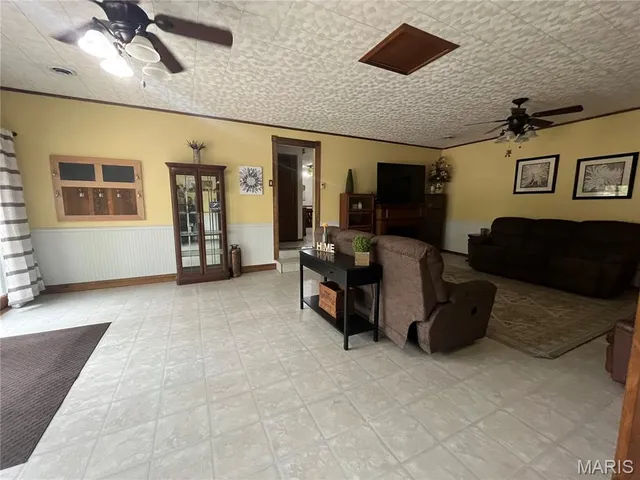 $475,000 | 11 South Meadow Drive, O'Fallon, MO 63366