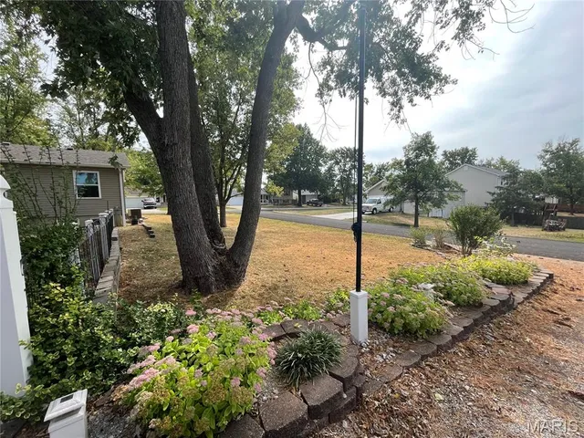 $475,000 | 11 South Meadow Drive, O'Fallon, MO 63366