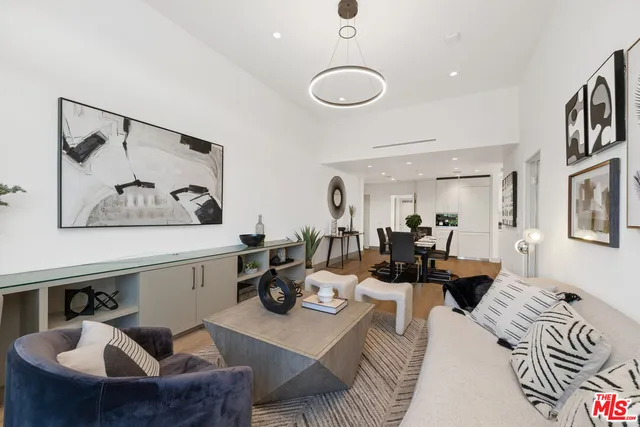 a view of living room washer and dryer