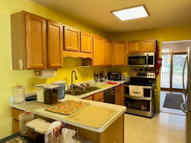 $259,900 | 41974 Saratoga Circle, Unit 42, Canton, MI 48187