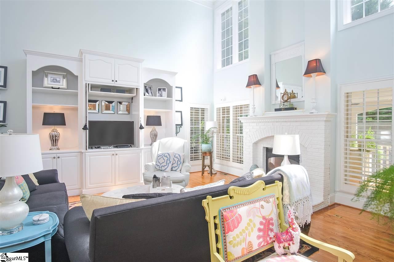 205 English Oak Road Simpsonville, SC 29681 - Photo 4 of 36 Gallery Image 4