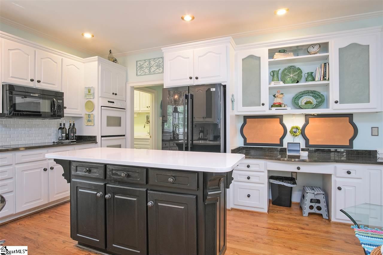 205 English Oak Road Simpsonville, SC 29681 - Photo 8 of 36 Gallery Image 8