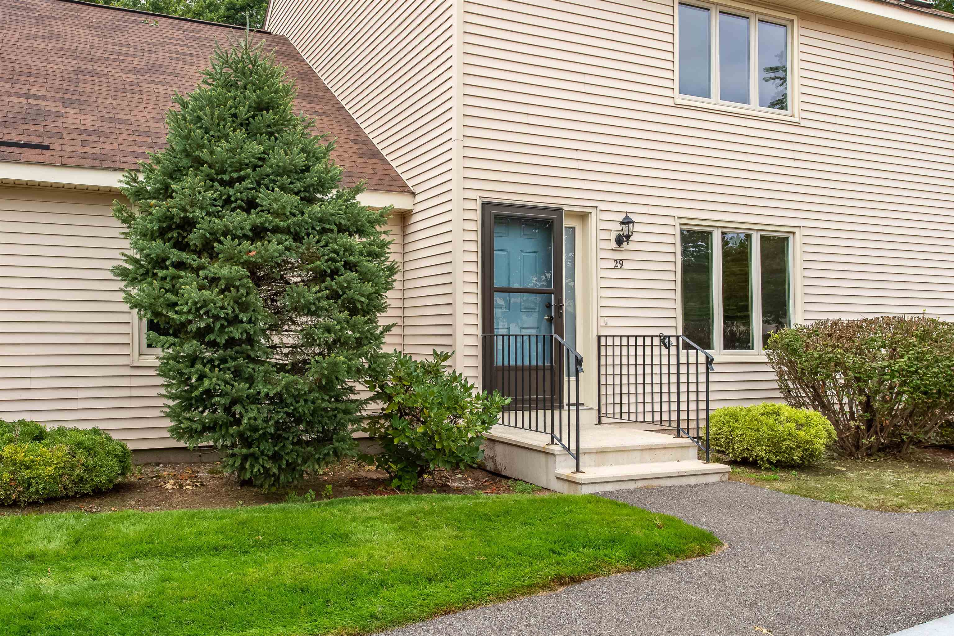 1555 Bodwell Road, Unit 29 Manchester, NH 03109 - Photo 2 of 39