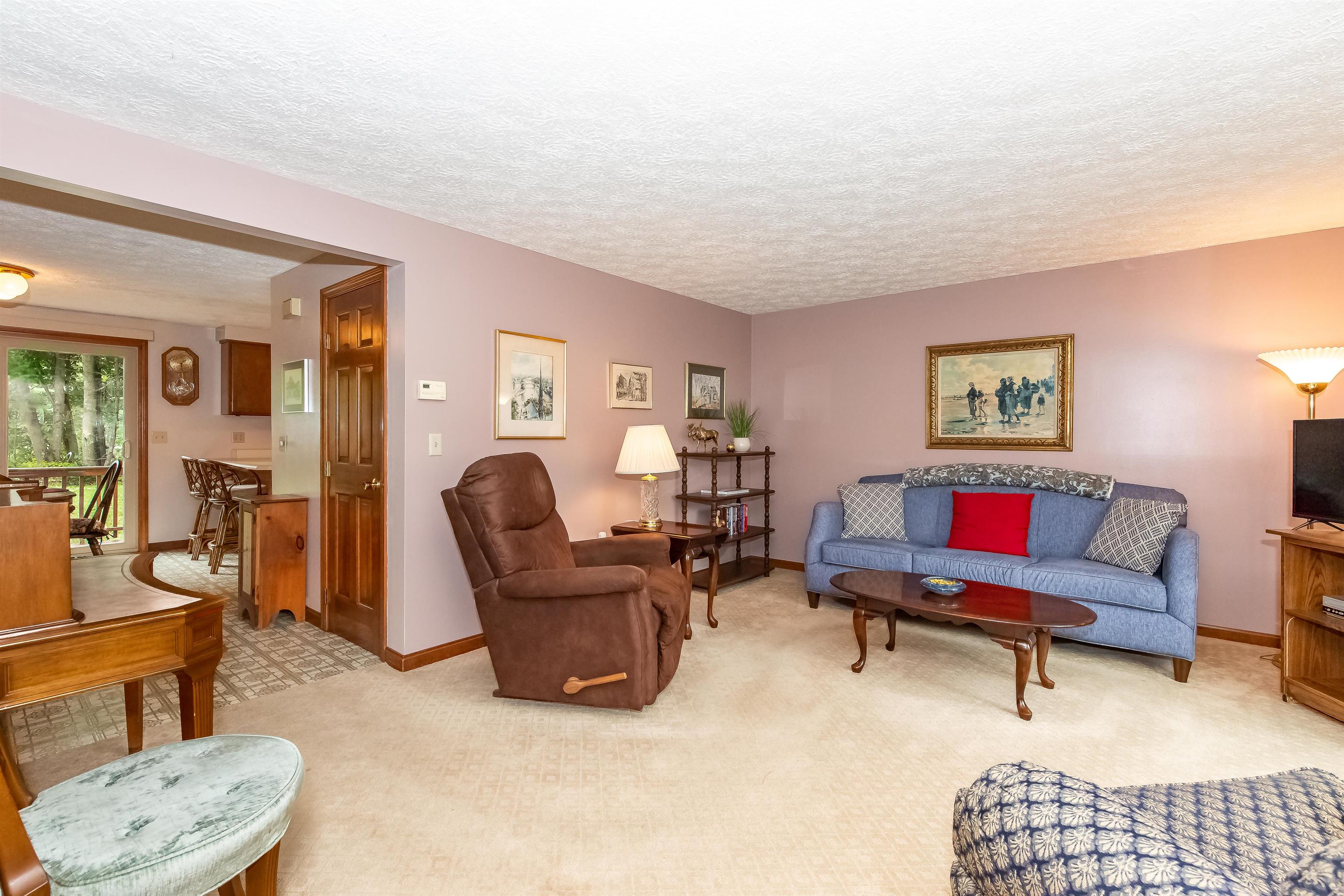 1555 Bodwell Road, Unit 29 Manchester, NH 03109 - Photo 4 of 39