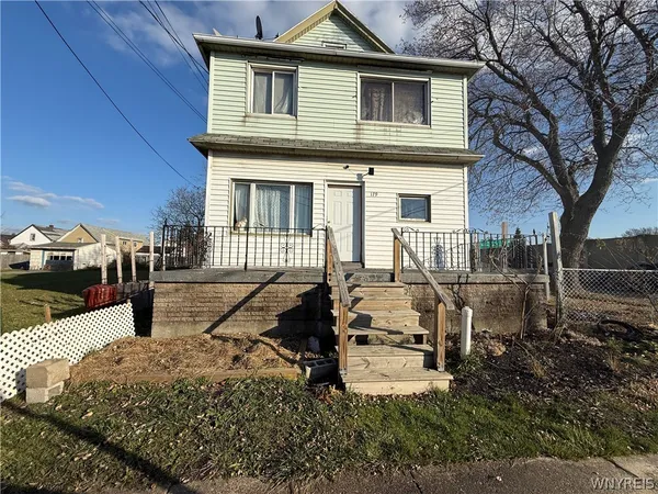 $149,900 | 179 Weaver Street, Buffalo, NY 14206
