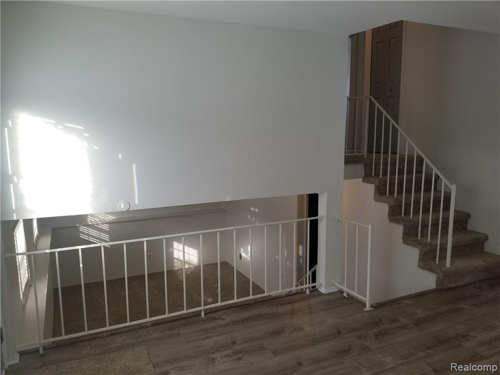 867 Hadley Road Rochester Hills, MI 48307 - Photo 28 of 38