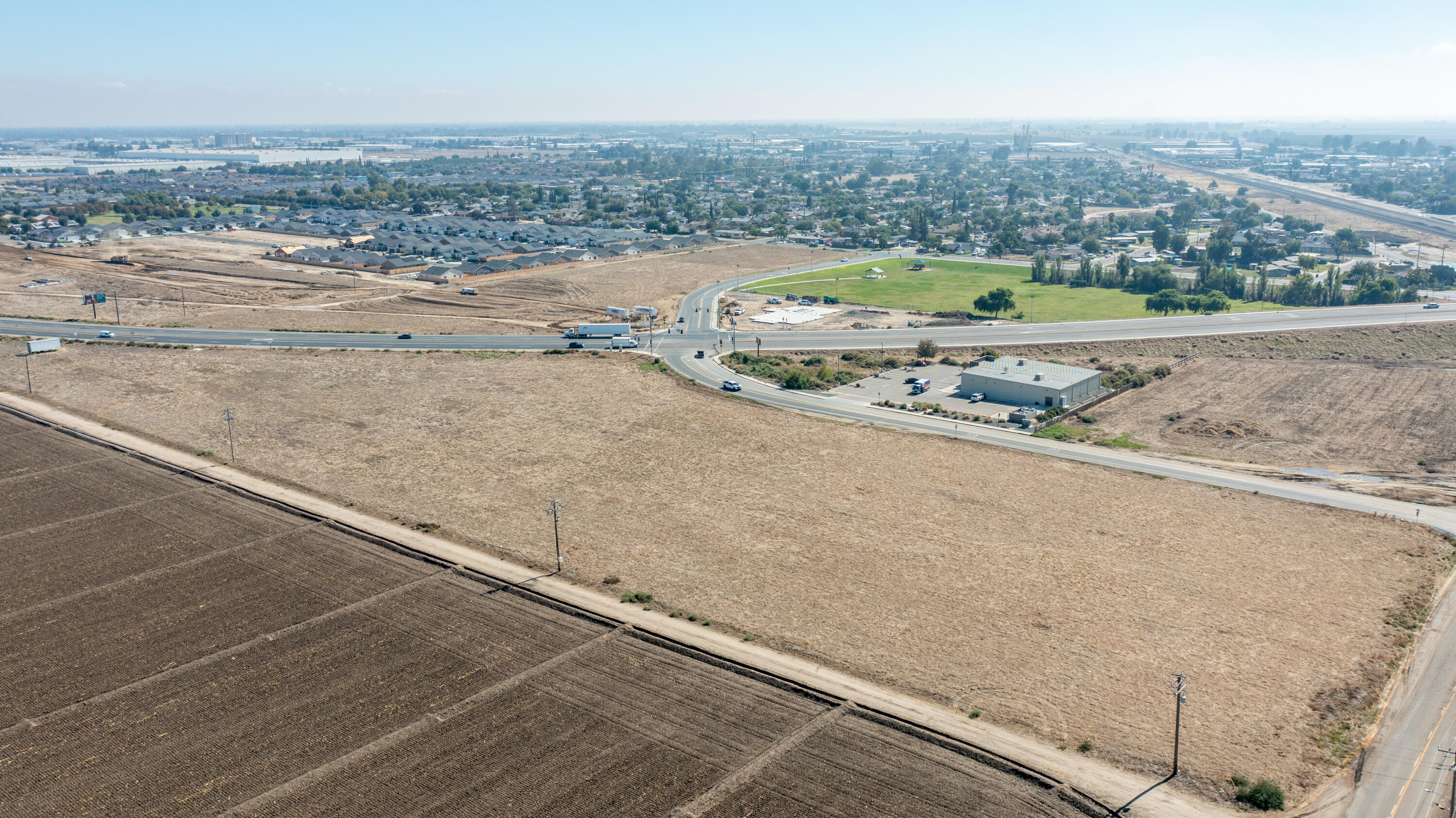 West Riggin Avenue Visalia, CA 93291 - Photo 5 of 25 Goshen 9 Acres-005