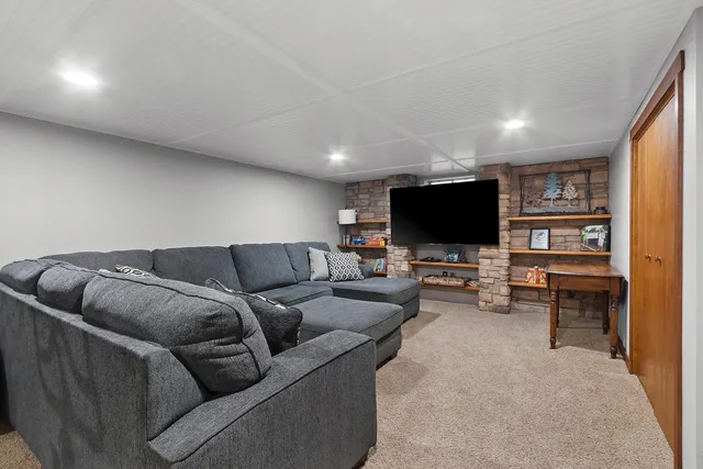 $350,000 | 5362 Bramschreiber Road, Little Suamico, WI 54141