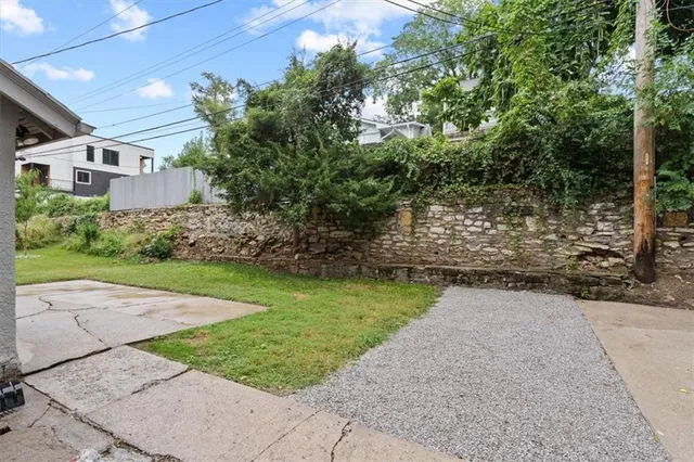 $425,000 | 4605 State Line Road, Kansas City, MO 64112