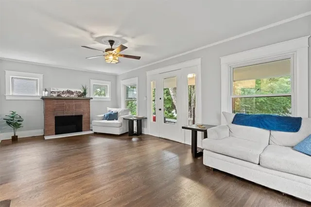 $425,000 | 4605 State Line Road, Kansas City, MO 64112