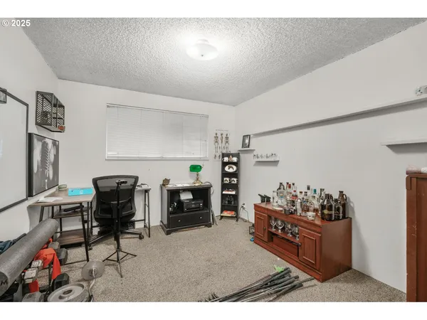 $600,000 | 441 West Gloucester Street, Gladstone, OR 97027