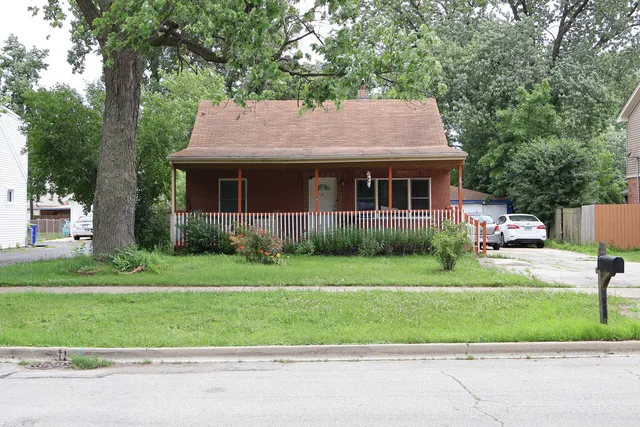 $349,900 | 6807 79th Avenue, Bridgeview, IL 60455