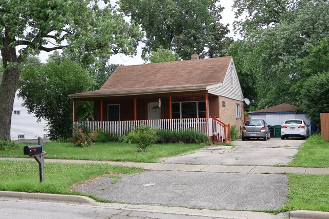 $349,900 | 6807 79th Avenue, Bridgeview, IL 60455