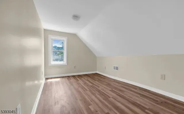 $3,288 | 168 North 5th Street, Unit 2, Newark, NJ 07107