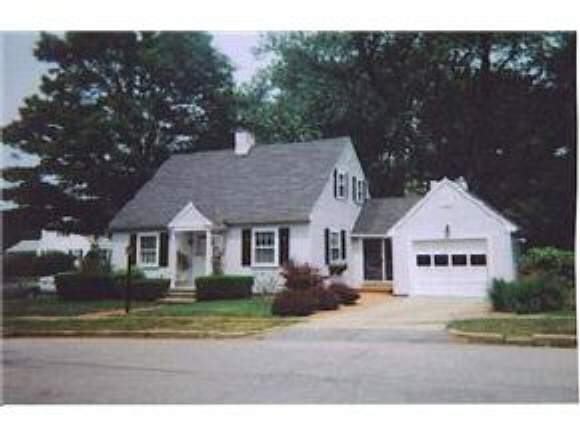 302 Salmon Street Manchester, NH 03104 - Photo 1 of 9 Gallery Image 1
