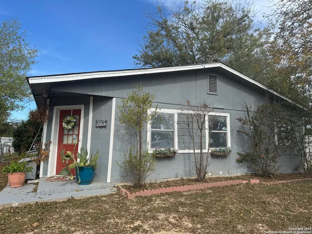 $79,000 | 416 16th Street, Hondo, TX 78861