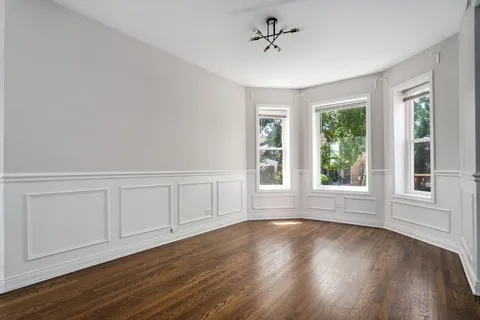 $2,500 | 2441 North Harding Avenue, Unit 2, Chicago, IL 60647