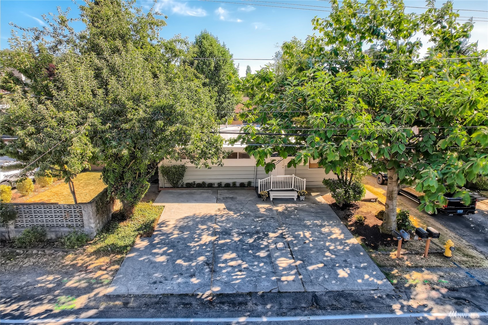 1109 North 30th Street Renton, WA 98056 - Photo 22 of 22 a view of a backyard with swimming pool