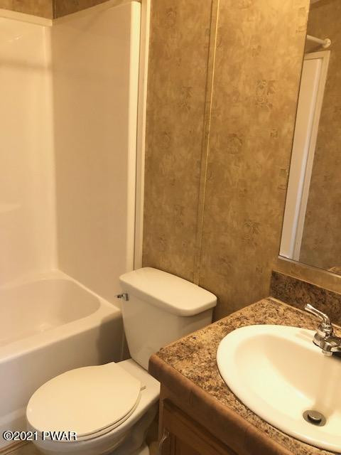 126 Galahad Road Greeley, PA 18425 - Photo 17 of 25 Bathroom