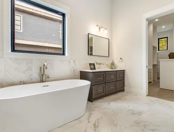 $1,650,000 | 1127 Wynnwood Lane, Houston, TX 77008