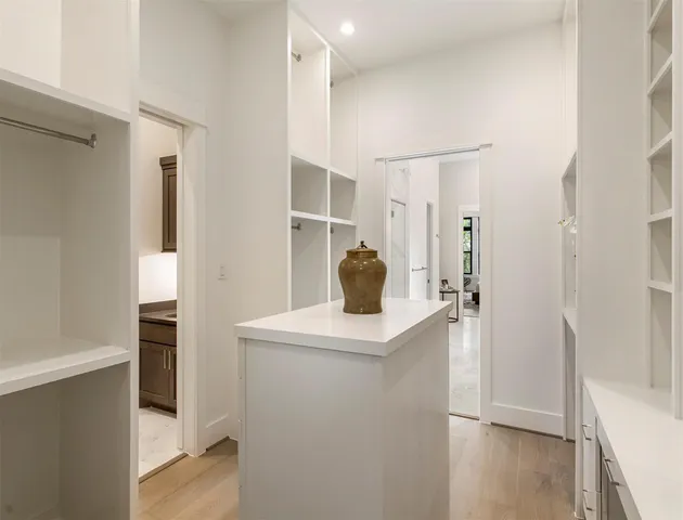 $1,650,000 | 1127 Wynnwood Lane, Houston, TX 77008