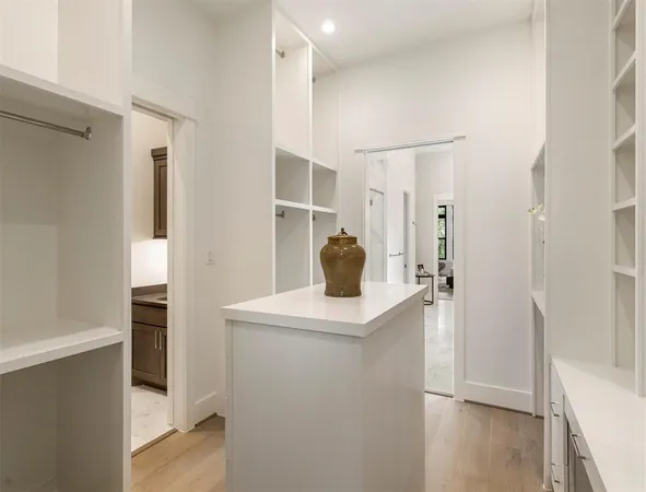 $1,650,000 | 1127 Wynnwood Lane, Houston, TX 77008