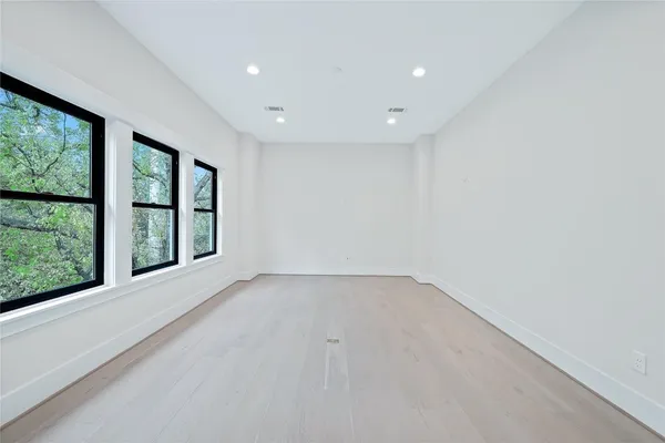 $1,650,000 | 1127 Wynnwood Lane, Houston, TX 77008