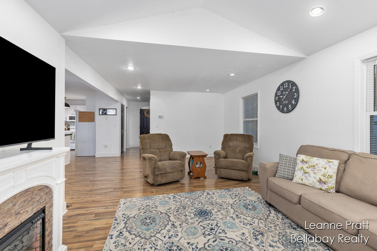2872 West State Road Hastings, MI 49058 - Photo 6 of 26 IMG_1002