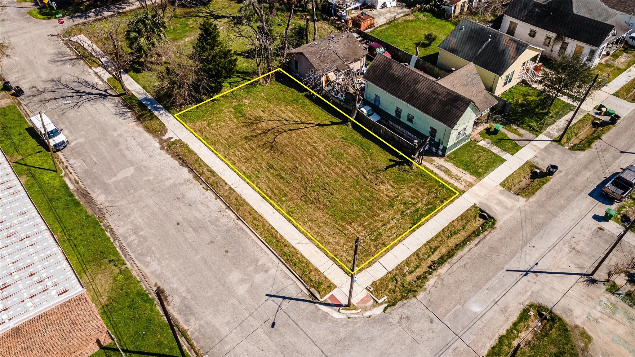 1724 Common Street Houston, TX 77009 - Photo 6 of 18 an aerial view of a house