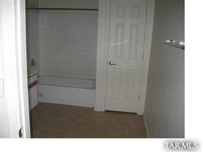 350 North Silverbell Road, Unit 131 Tucson, AZ 85745 - Photo 4 of 6