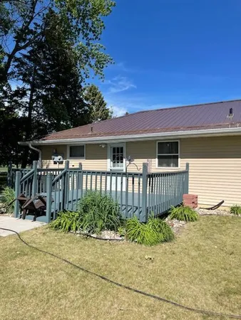 $205,000 | 311 4th Avenue East, Abercrombie, ND 58001