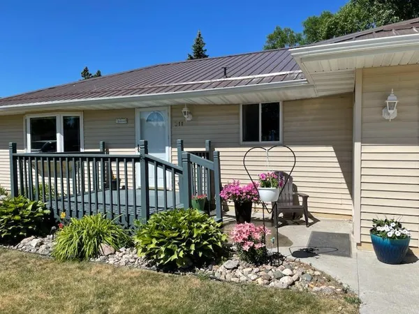 $205,000 | 311 4th Avenue East, Abercrombie, ND 58001