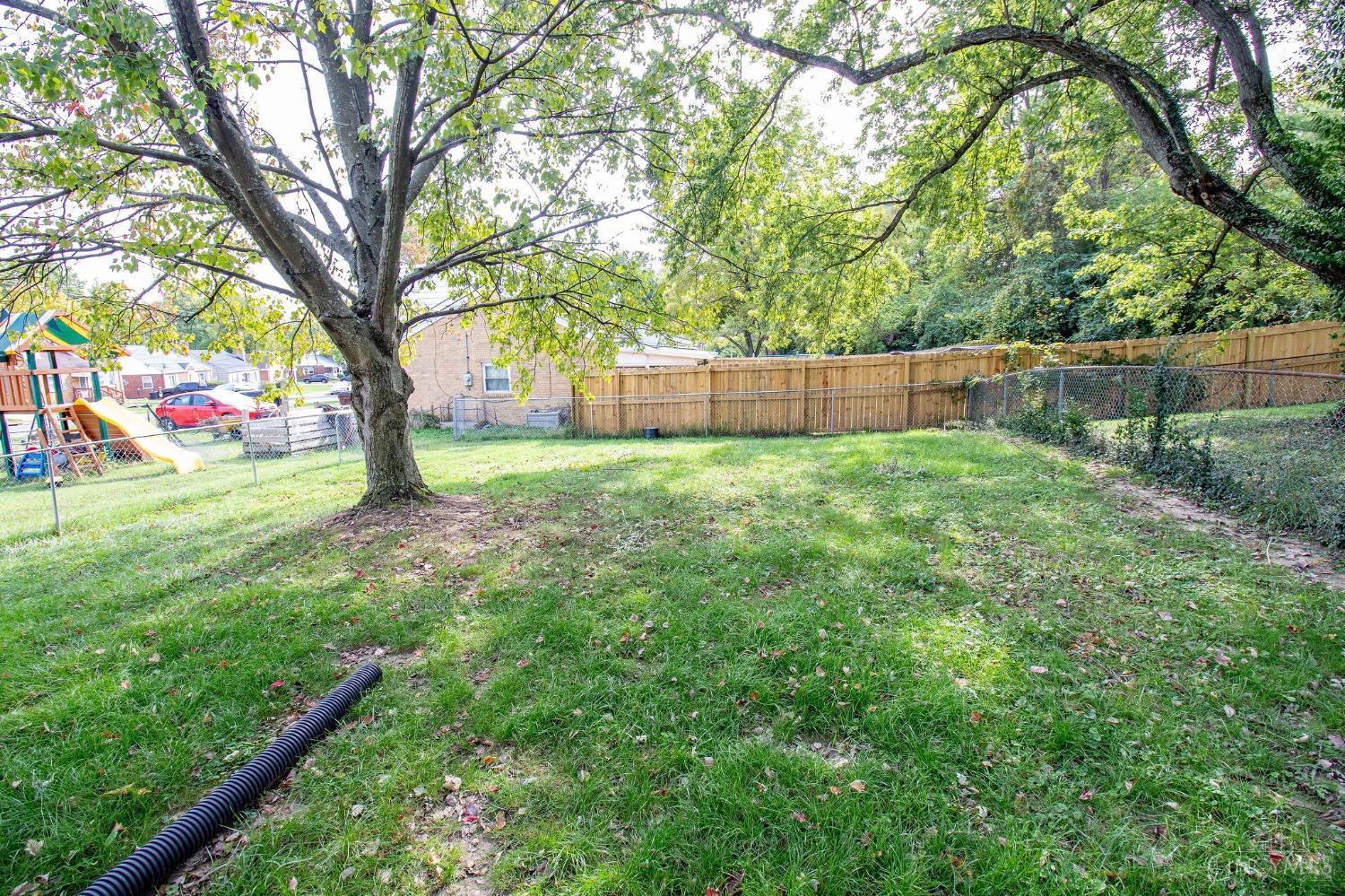 5329 Sidney Road Cincinnati, OH 45238 - Photo 8 of 47