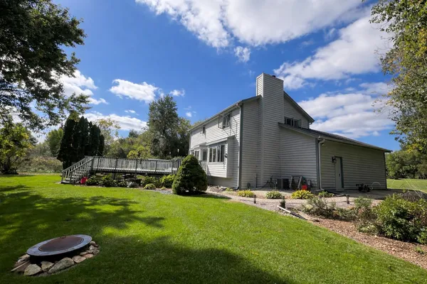 $625,000 | W253-s10980 Hunters Run, Mukwonago, WI 53149