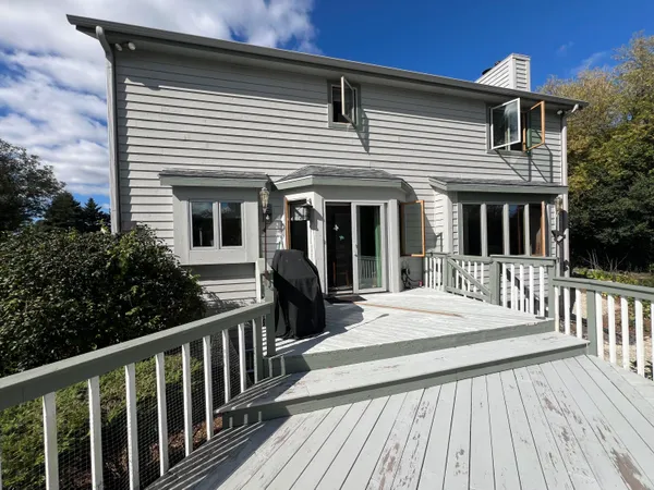 $625,000 | W253-s10980 Hunters Run, Mukwonago, WI 53149