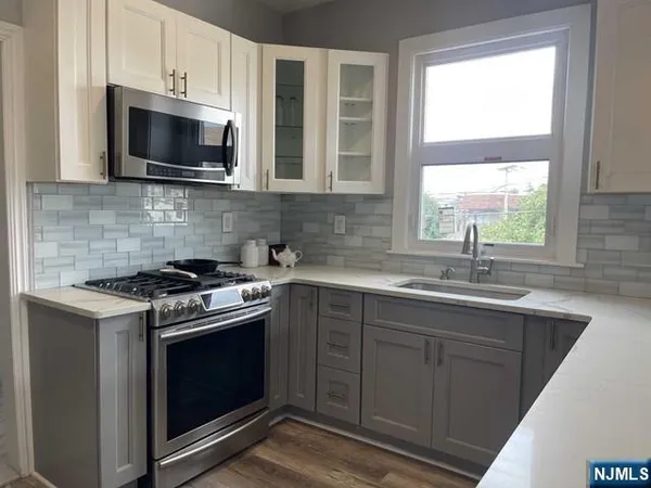 $2,500 | 125 Marsellus Place, Unit 2, Garfield, NJ 07026