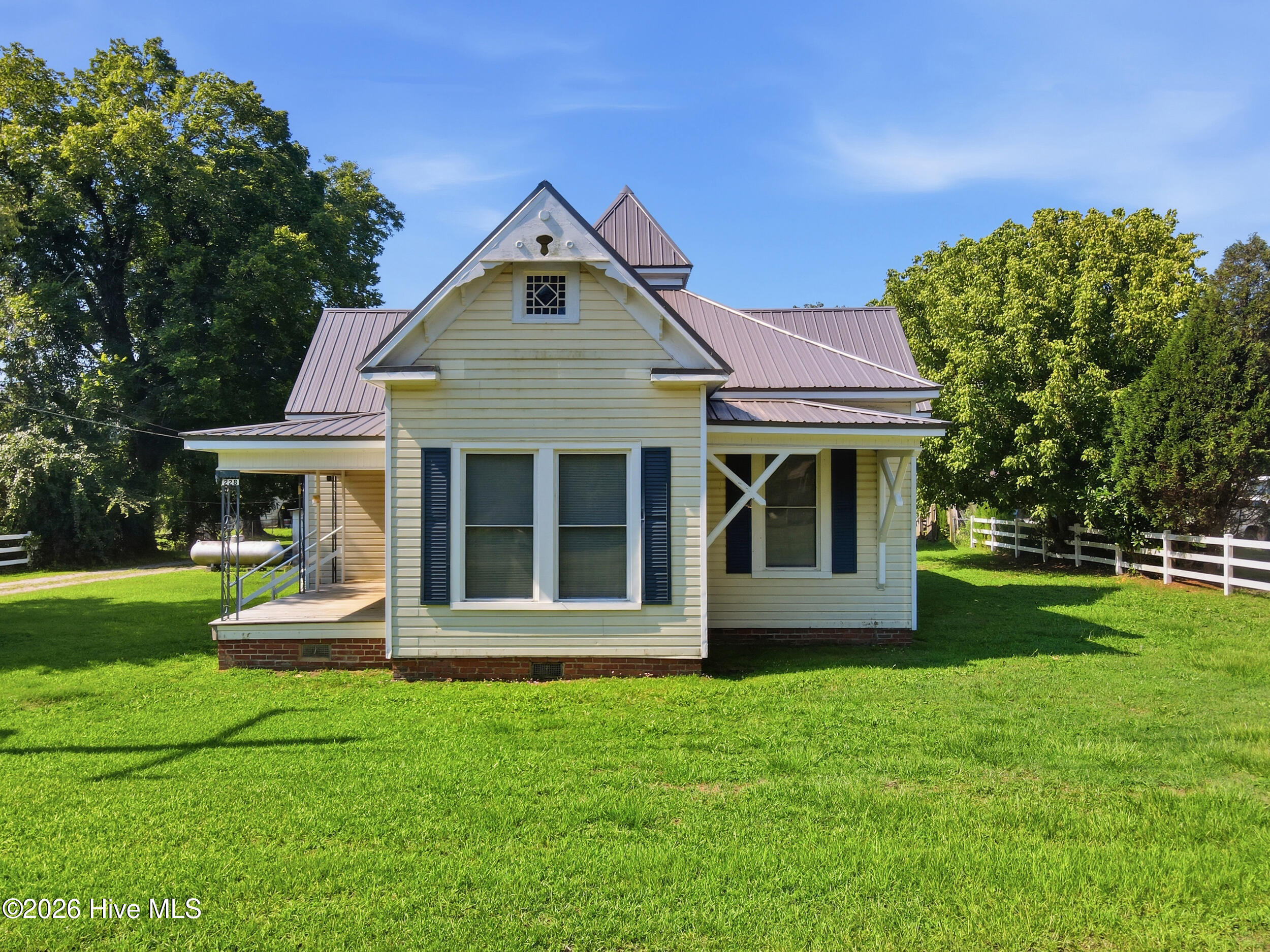 228 Main Street Edward, NC 27821 - Photo 4 of 44