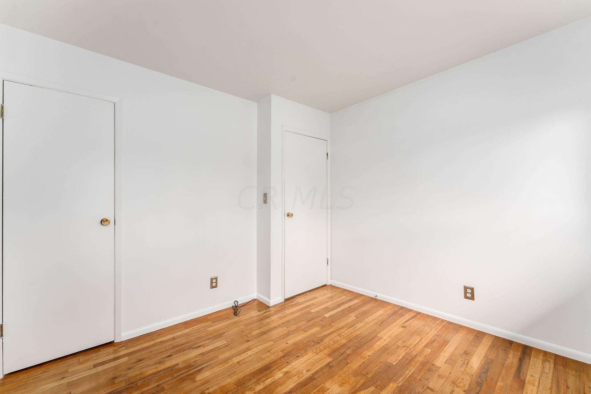 1029 Garvey Road Columbus, OH 43229 - Photo 14 of 30 020_079897f1_R 1029 Garvey061