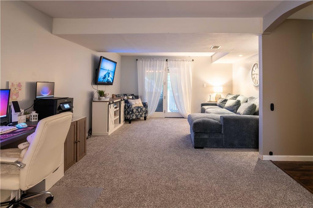 111 Briar Path Imperial, PA 15126 - Photo 20 of 26