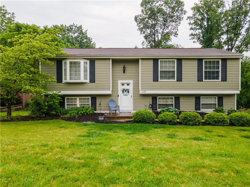 111 Briar Path Imperial, PA 15126 - Photo 2 of 26