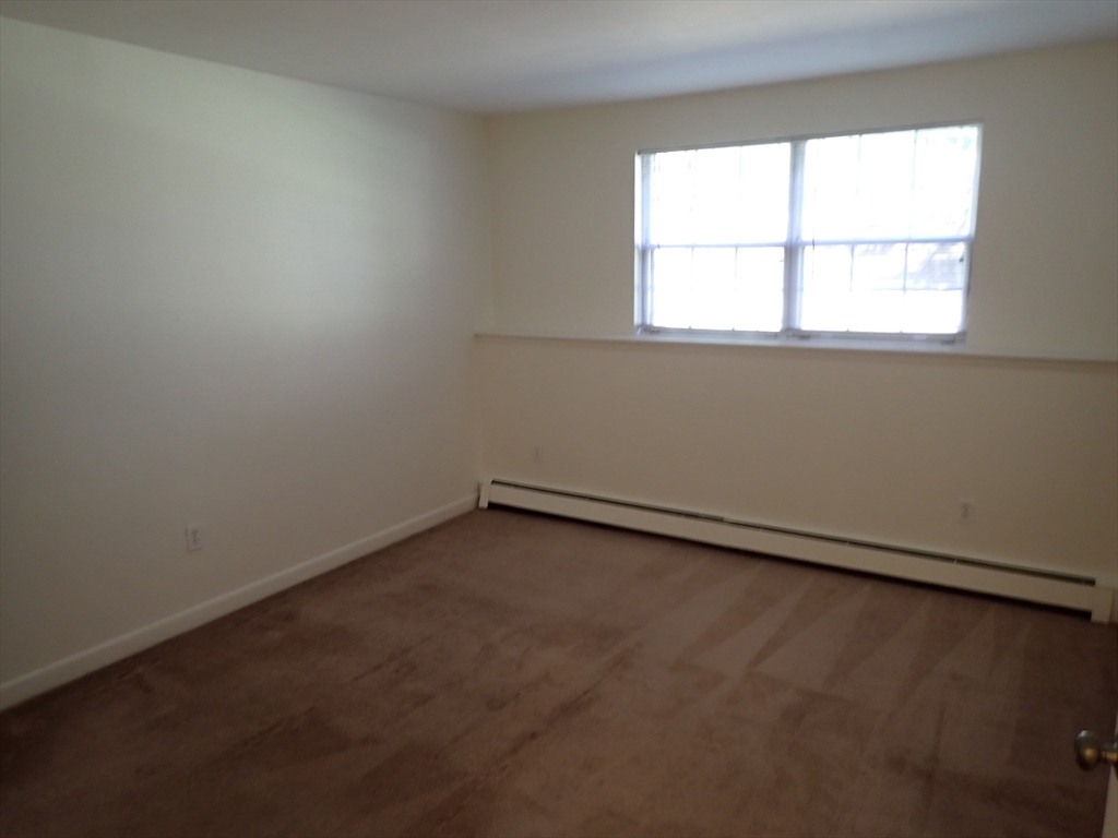 51 Jacqueline Road, Unit 3 Waltham, MA 02452 - Photo 12 of 17
