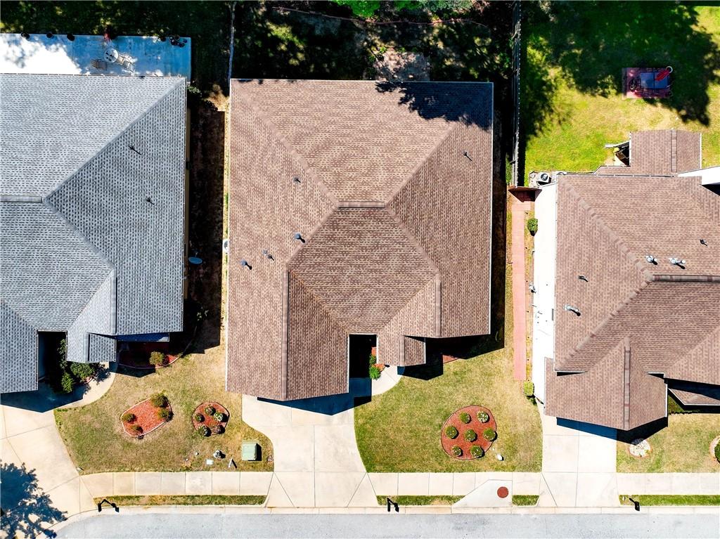 70 Sylvan Loop Fayetteville, GA 30214 - Photo 2 of 40 an aerial view of a house with a outdoor space