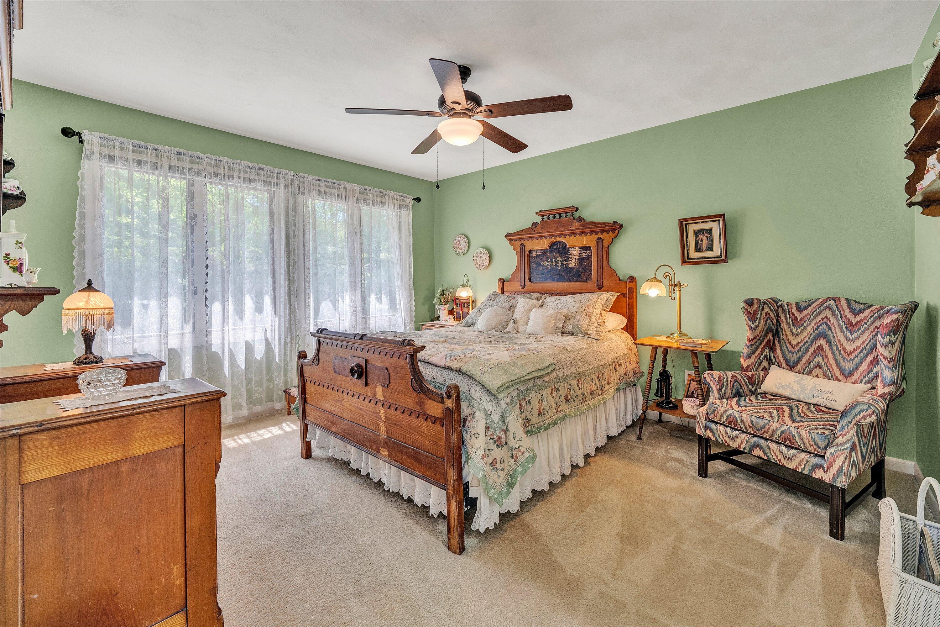54 Windlass Pointe Drive Moneta, VA 24121 - Photo 28 of 46 27-SGP-67