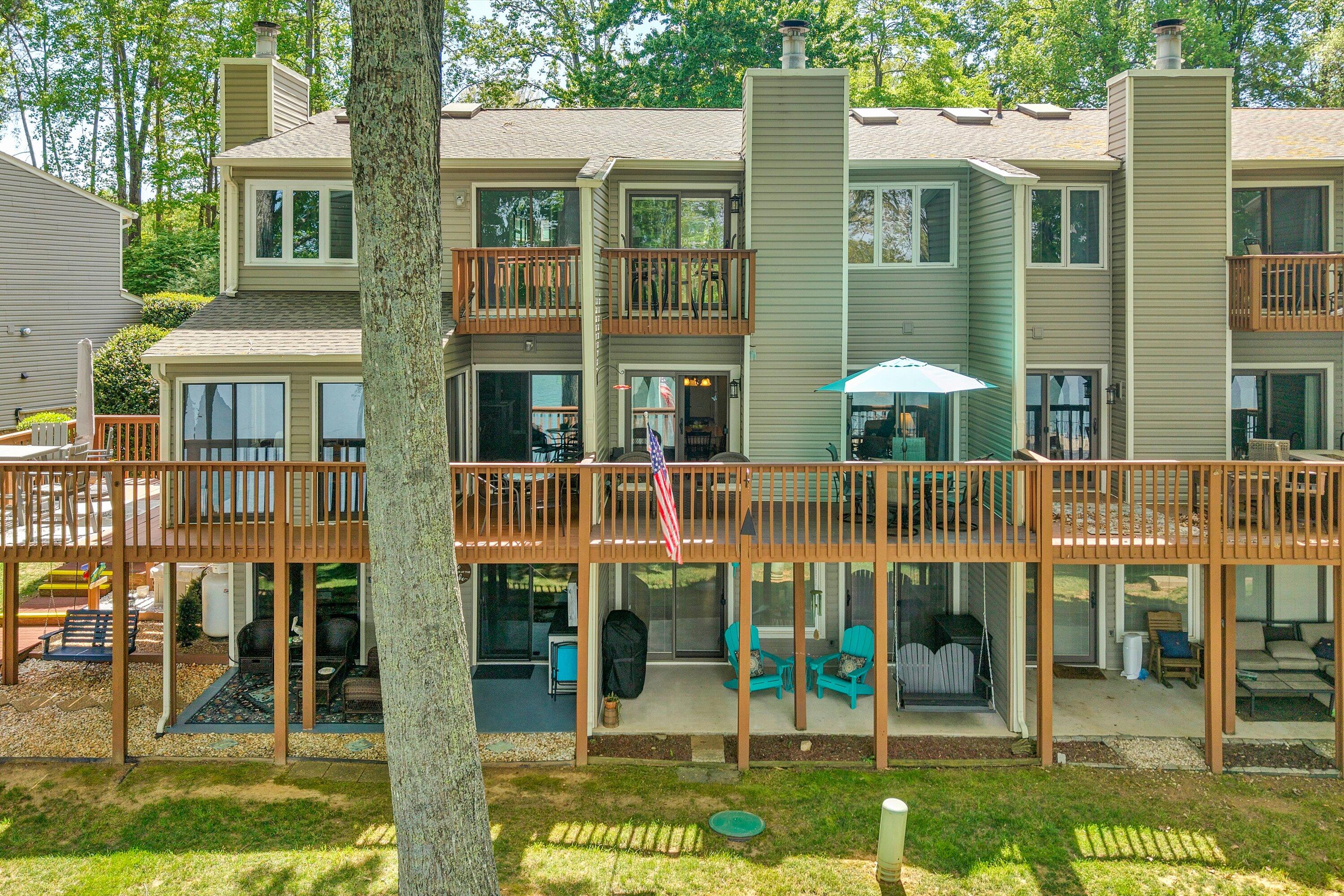 54 Windlass Pointe Drive Moneta, VA 24121 - Photo 3 of 46 36-SGP-10-2