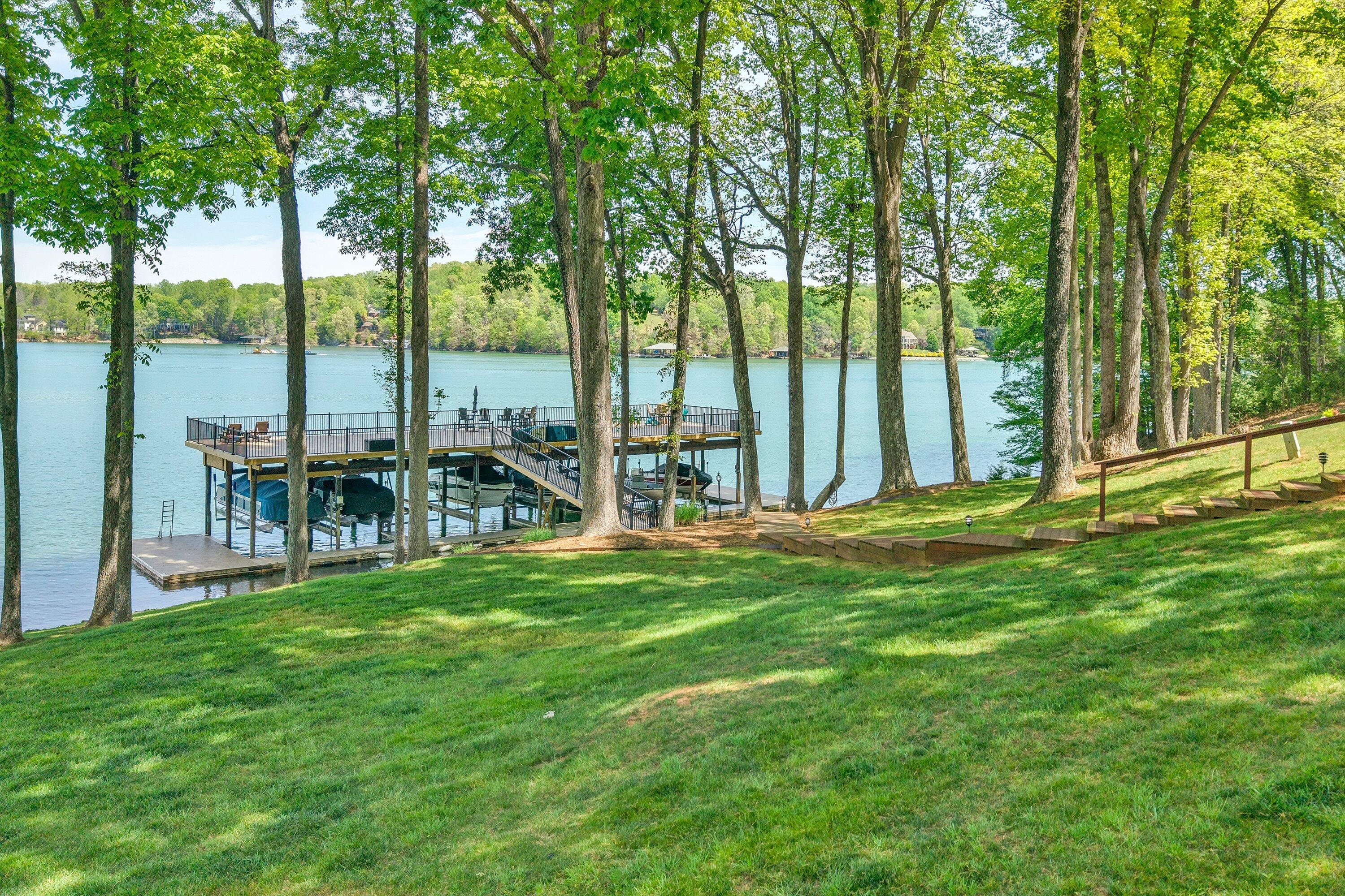 54 Windlass Pointe Drive Moneta, VA 24121 - Photo 37 of 46 38-SGP-16-2
