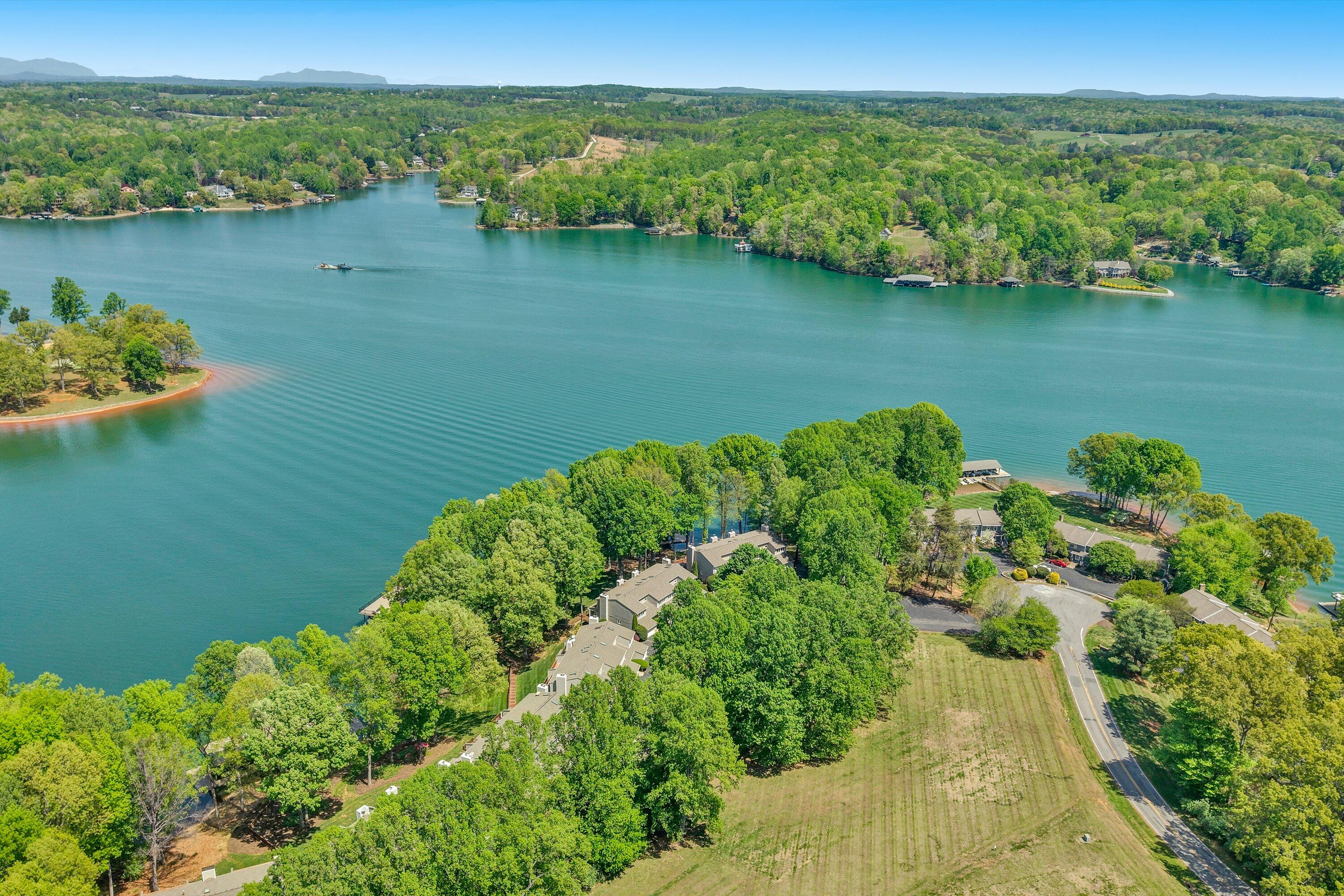 54 Windlass Pointe Drive Moneta, VA 24121 - Photo 41 of 46 43-SGP-31-2