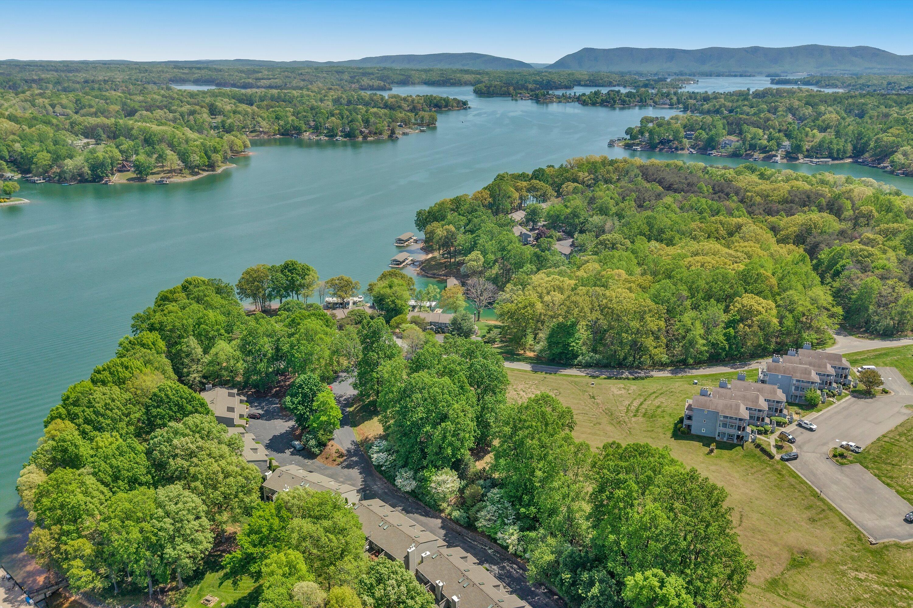 54 Windlass Pointe Drive Moneta, VA 24121 - Photo 42 of 46 44-SGP-34-2